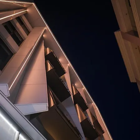 Raam Luxury Lägenhet *