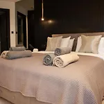 Raam Luxury Apartment