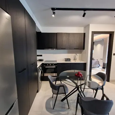 Raam Luxury Appartement Larnaca